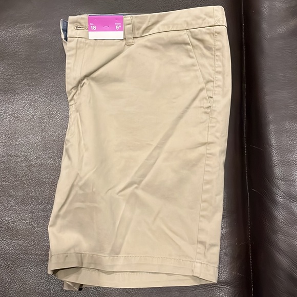 Merona khaki shorts, size 18, inseam 9” - Picture 4 of 5